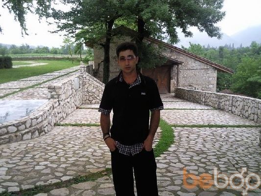  ,   Niki, 36 ,   