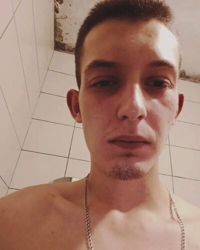 ,   Leonid, 24 ,   ,   