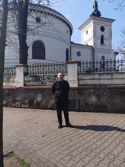  ,   Aleks, 46 ,   ,   
