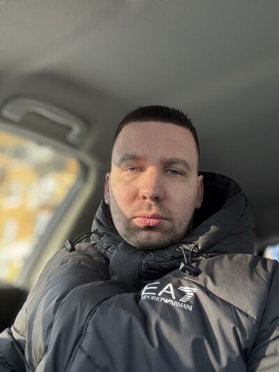  --,   Dmitrii, 32 ,   ,   