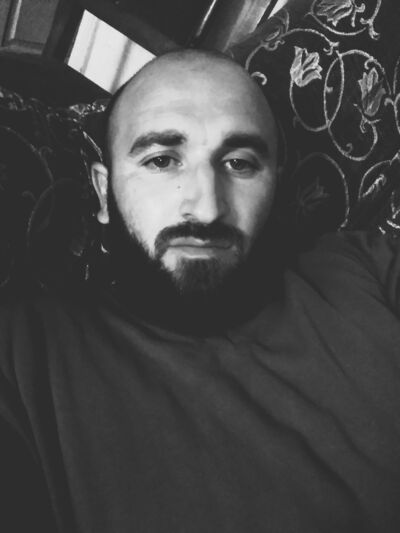  ,   Saro, 35 ,   ,   