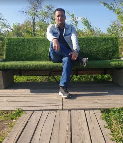  ,   Ali, 44 ,   ,   , c , 