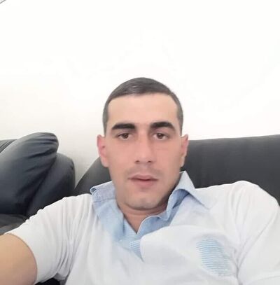  ,   Davo, 39 ,   ,   