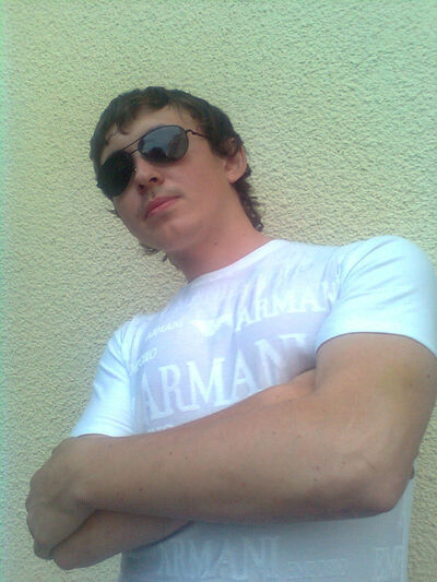  ,   Demian, 34 ,   