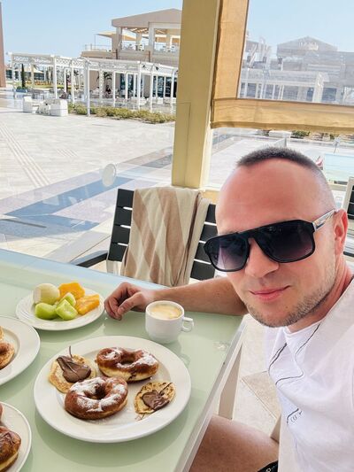  ,   Sergei, 34 ,   ,   