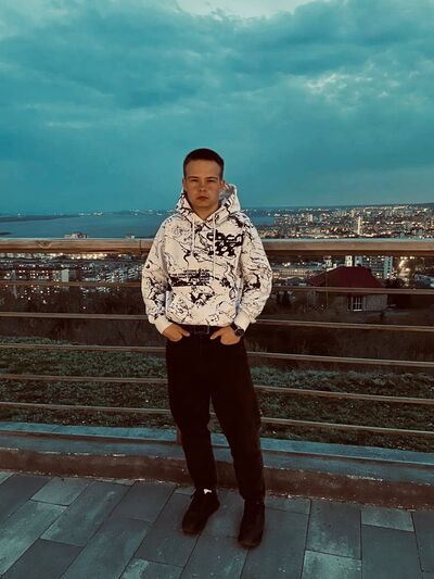  ,   Nikita, 21 ,   ,   