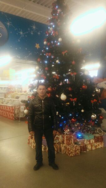  ,   Viktor, 50 ,   