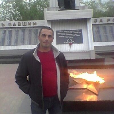  ,   Tyom, 54 ,   