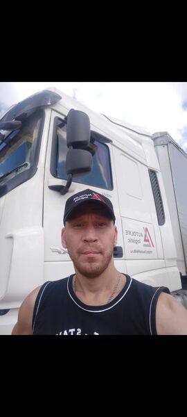  ,   Seryozhik, 36 ,     