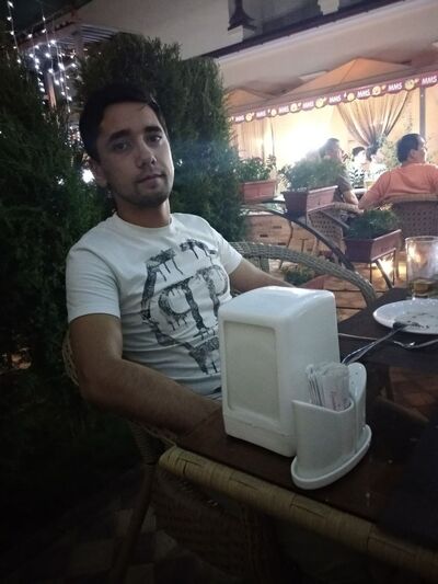  ,   Manuchekhr, 31 ,   ,   , c 