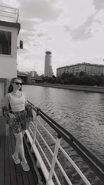  ,   Elinka, 27 ,   ,   , c 