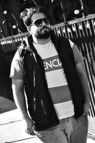  North Andover,   Reza, 25 ,   ,   