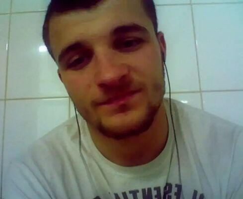  ,   Maxim, 32 ,   ,   , c , 