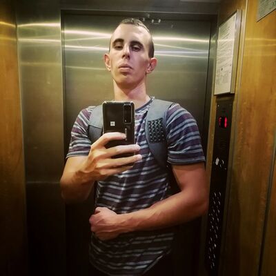  ,   Denys, 28 ,  