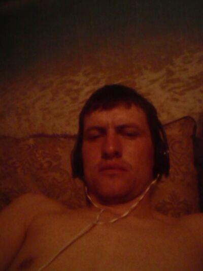   ,   Maloi, 33 ,   