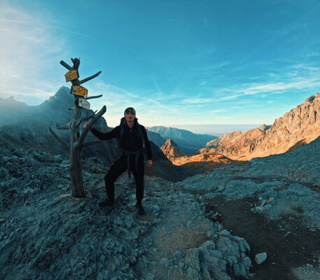  Lomianki,   Sergiy, 28 ,     , 