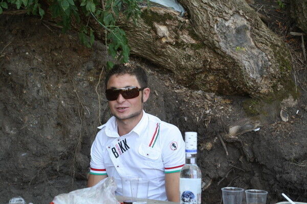  ,   LEONID, 38 ,   
