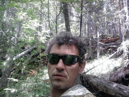  ,   Alex, 52 ,   