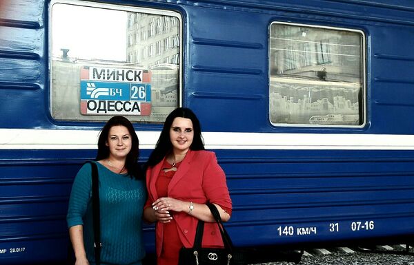  ,   Elena, 32 ,  
