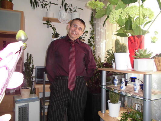  ,   Sascha, 54 ,  