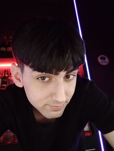  ,   Amir, 21 ,   ,   , c 