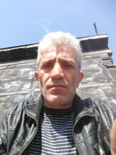  ,   Sasha, 52 ,  