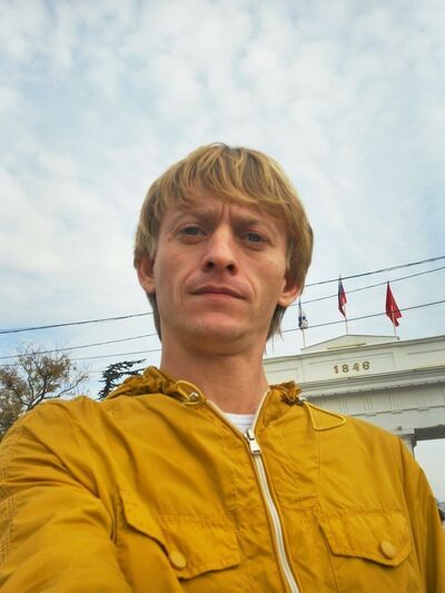  ,   Alex, 43 ,  