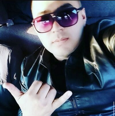  ,   Erik, 33 ,   ,   