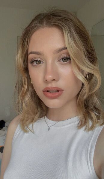  Barcelona,   Anastasia, 26 ,   ,   , c 