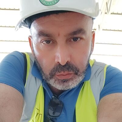  ,   Idris, 40 ,   ,   