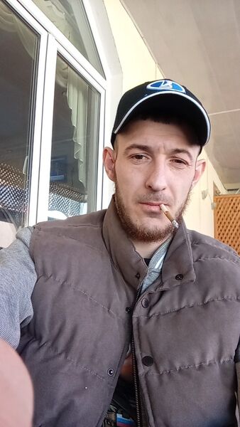  ,   Guram, 32 ,   ,   