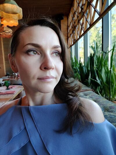  ,   Anna, 46 ,   c 