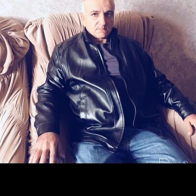  ,   Felix, 52 ,   ,   