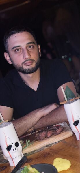  ,   Arman, 29 ,   ,   