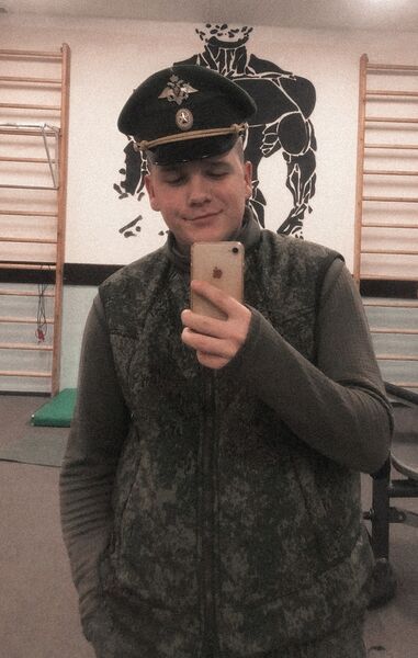  ,   Oleg, 22 ,   ,   