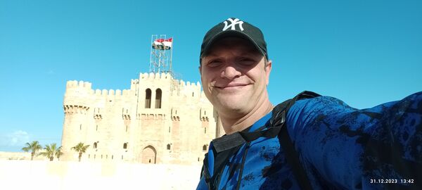  Suhaj,   , 37 ,   ,   