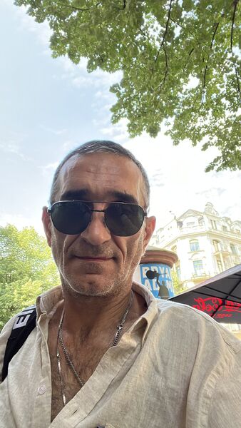  ,   Dima, 42 ,  