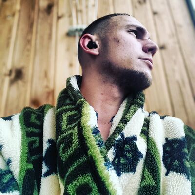  ,   Ilya, 31 ,   ,   
