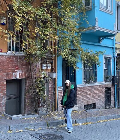  ,   Yana, 34 ,   ,   