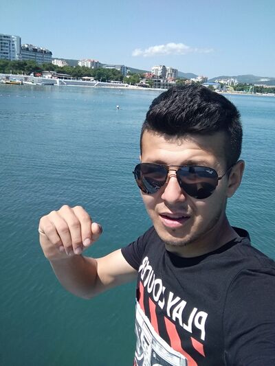   ,   Ali, 30 ,   ,   