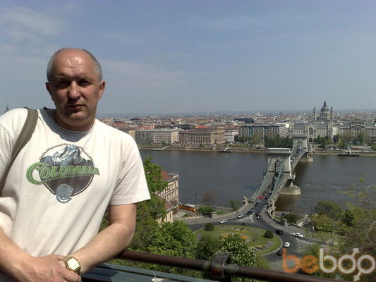  ,   Viktor, 59 ,  