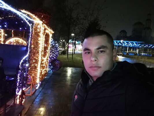  ,   Xasan, 31 ,  