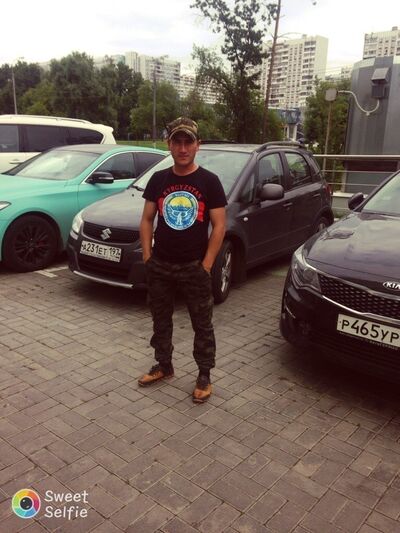  ,   Hayotbek, 30 ,   