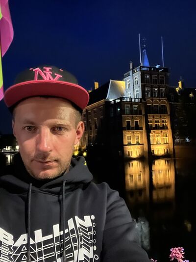  ,   Maksim, 34 ,   ,   