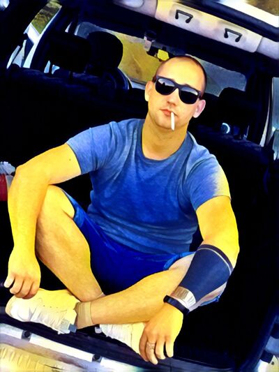  ,   Denis, 33 ,   ,   