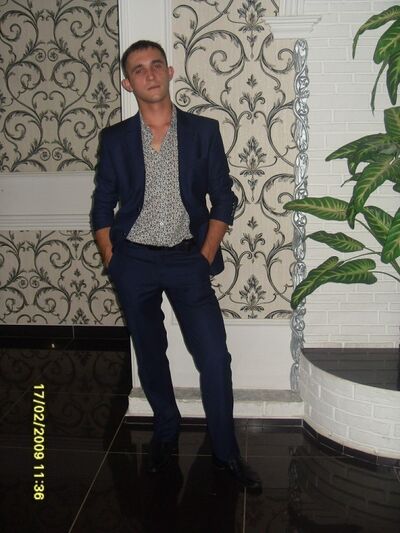  ,   Dmitrii, 33 ,   ,   , c 