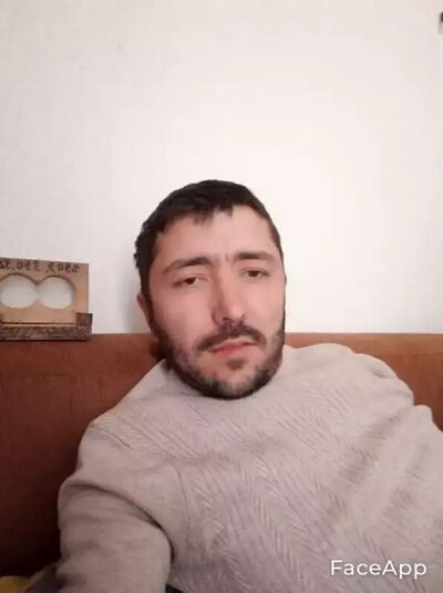  ,   Amir, 33 ,   ,   , c 