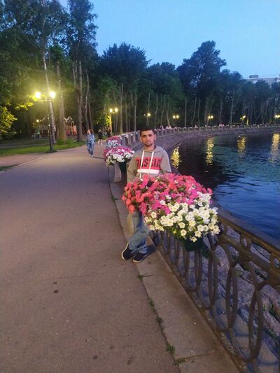  -,   Kurbonali, 33 ,   ,   