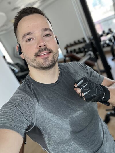  ,   Max, 29 ,   