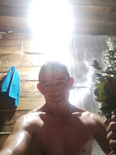  ,   Amir, 46 ,   ,   